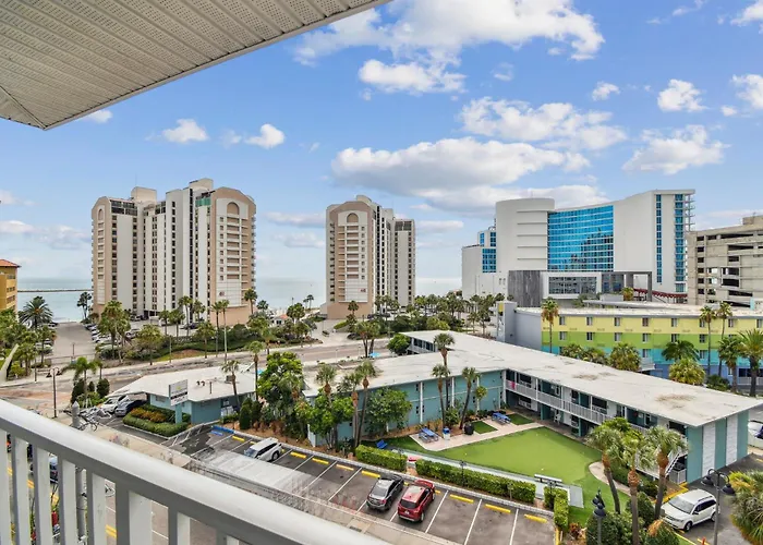 Bayside Penthouse-5min To Beach, Rest & Shops Clearwater Beach