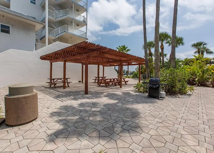 Apartment Bayside Penthouse-5min To Beach, Rest & Shops *