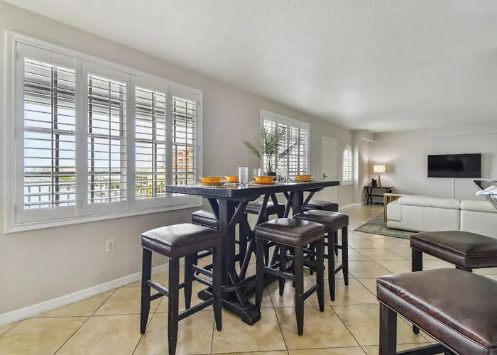Bayside Penthouse-5min To Beach, Rest & Shops * Clearwater Beach